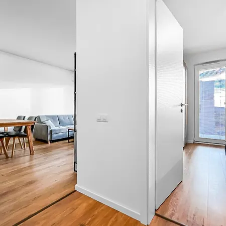 Svetly S Parkovanim A Klimatizaciou V Novostavbe Appartement *